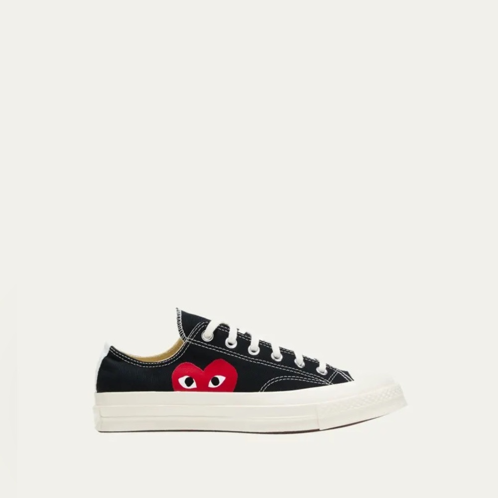 EUC CDG Converse